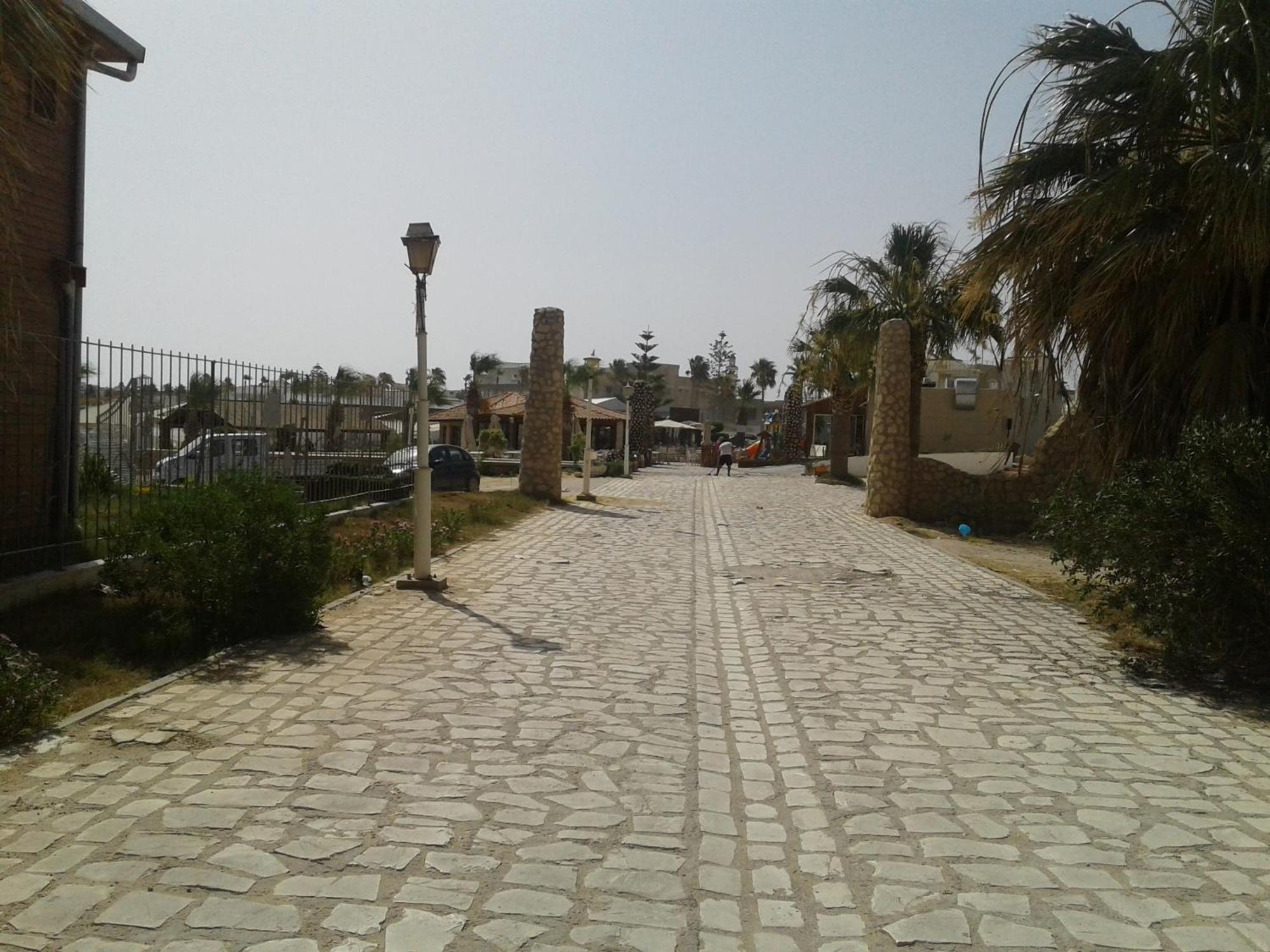 Duplex Pied Dans L'Eau Avec Magnifique Vue Sur Mer المنستير المظهر الخارجي الصورة